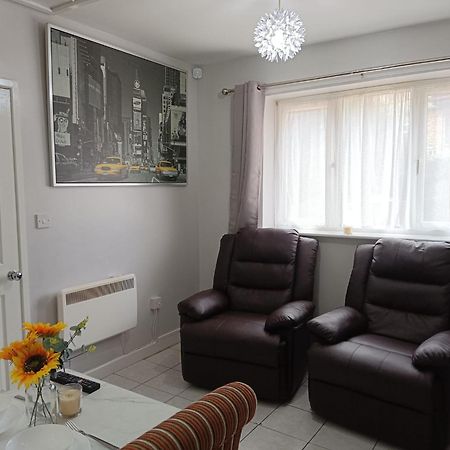 Lister Park Bradford Stylish 1Bed Coach House - Quiet & Tranquil Cottage & Parking Екстер'єр фото