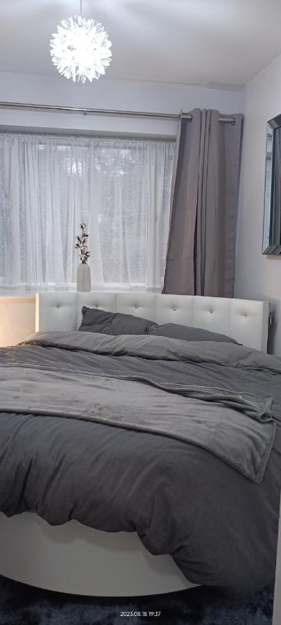 Lister Park Bradford Stylish 1Bed Coach House - Quiet & Tranquil Cottage & Parking Екстер'єр фото